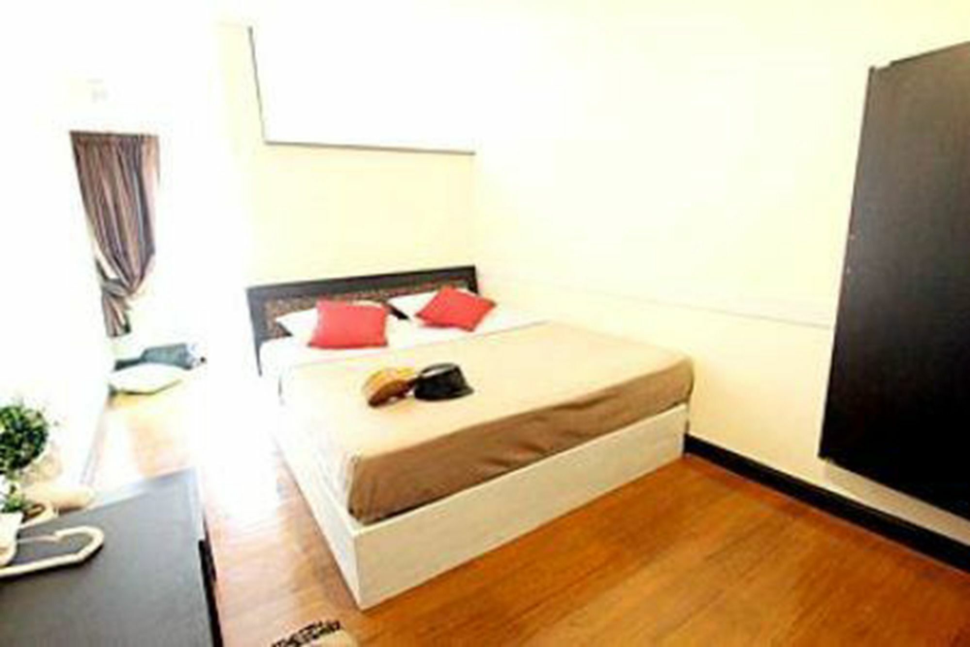 Leesort @ Onnuch Hotel Банкок Екстериор снимка