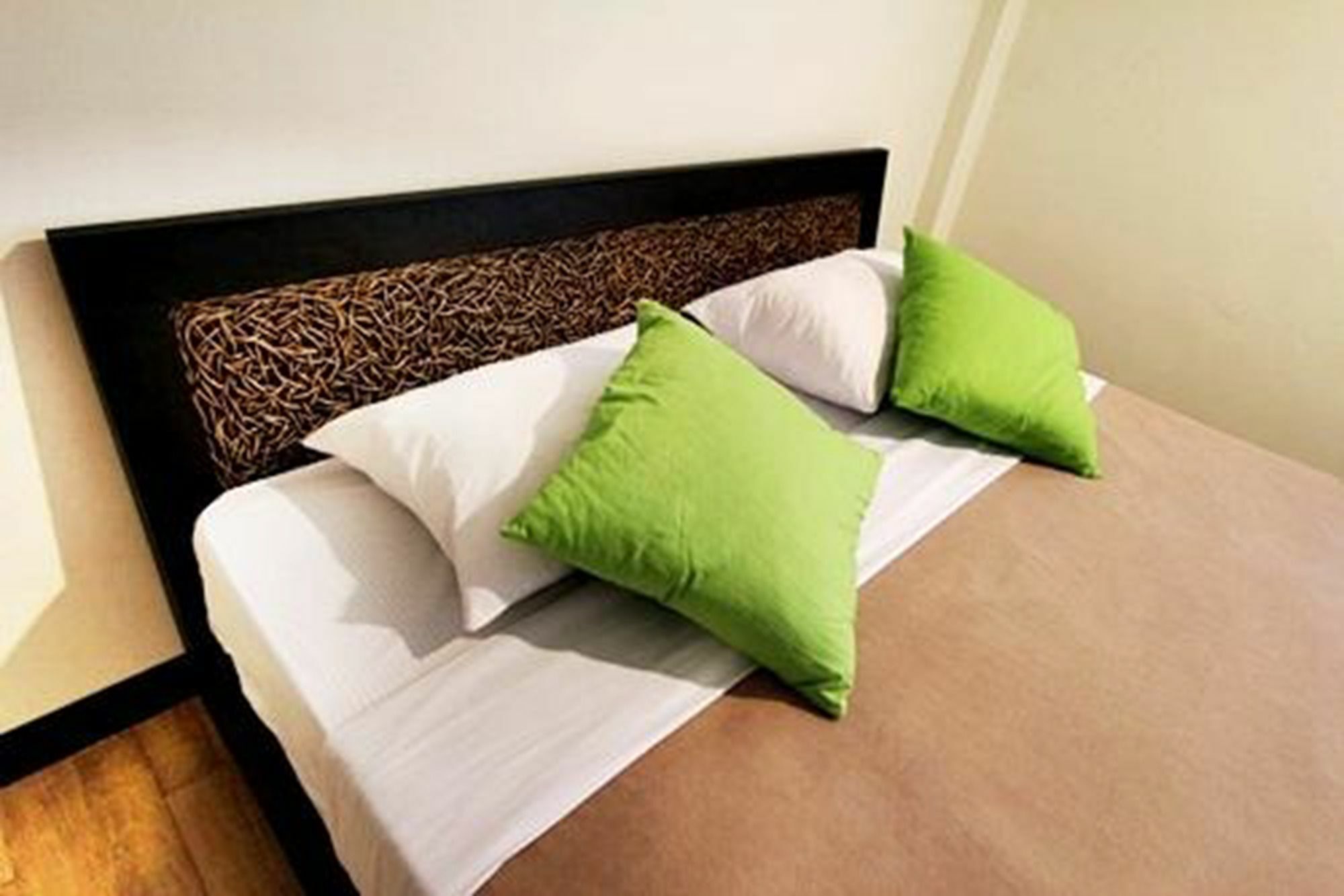 Leesort @ Onnuch Hotel Банкок Екстериор снимка