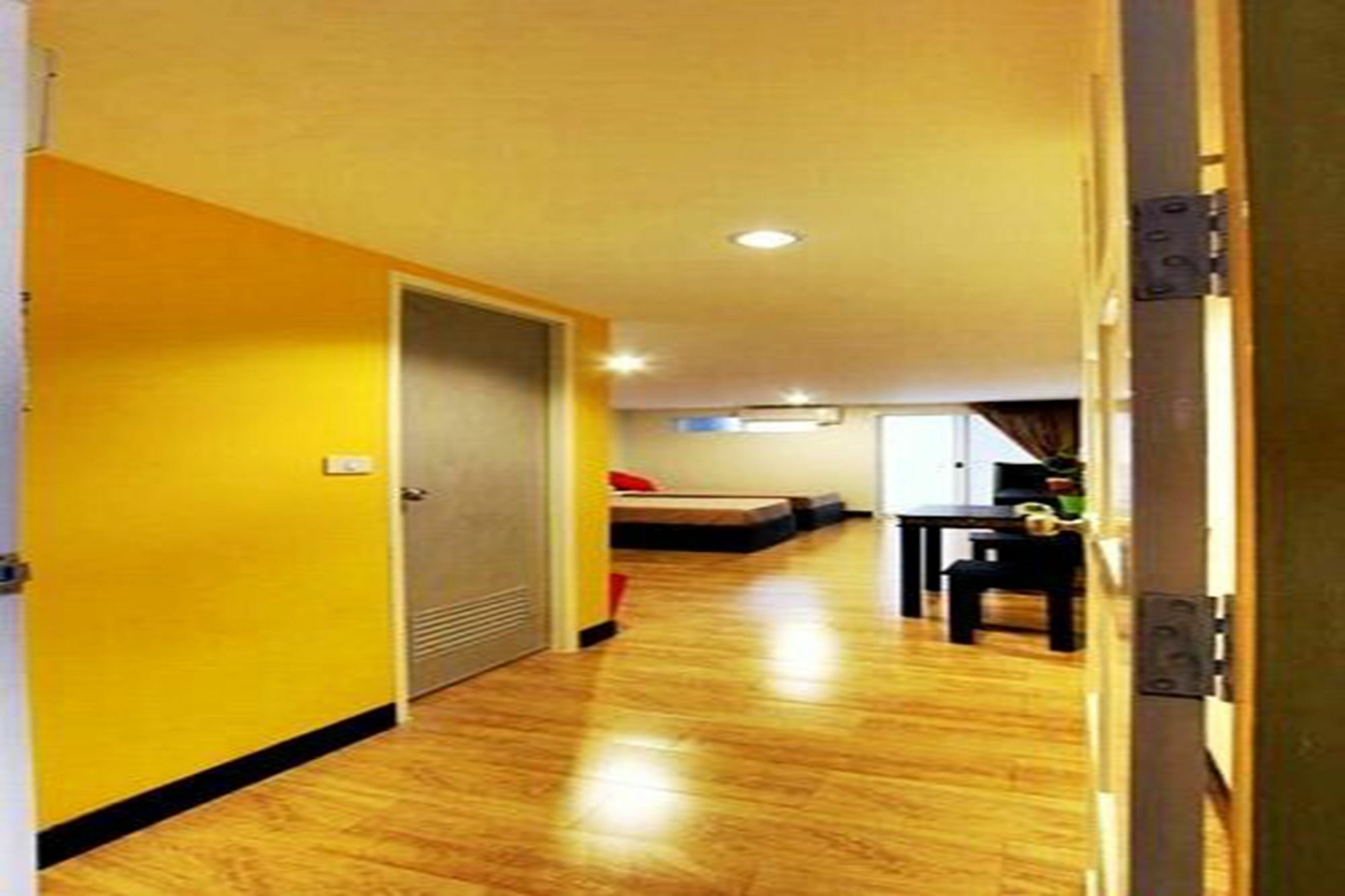 Leesort @ Onnuch Hotel Банкок Екстериор снимка